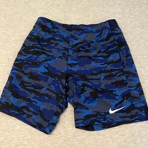 Nike dri-fit blue camo men’s athletic shorts size M